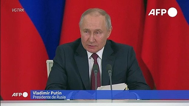 Putin amenaza con réplica si Reino Unido entrega a Ucrania municiones de uranio empobrecido