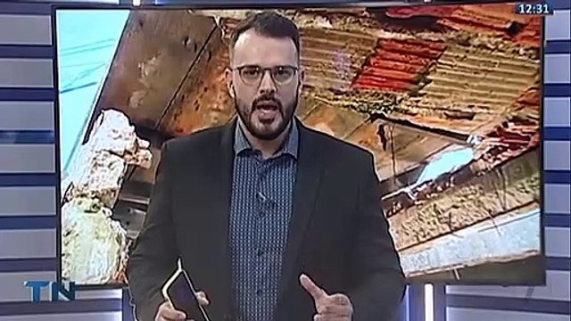 Moradores reclamam de passarela caindo aos pedaços na Grande Vitória