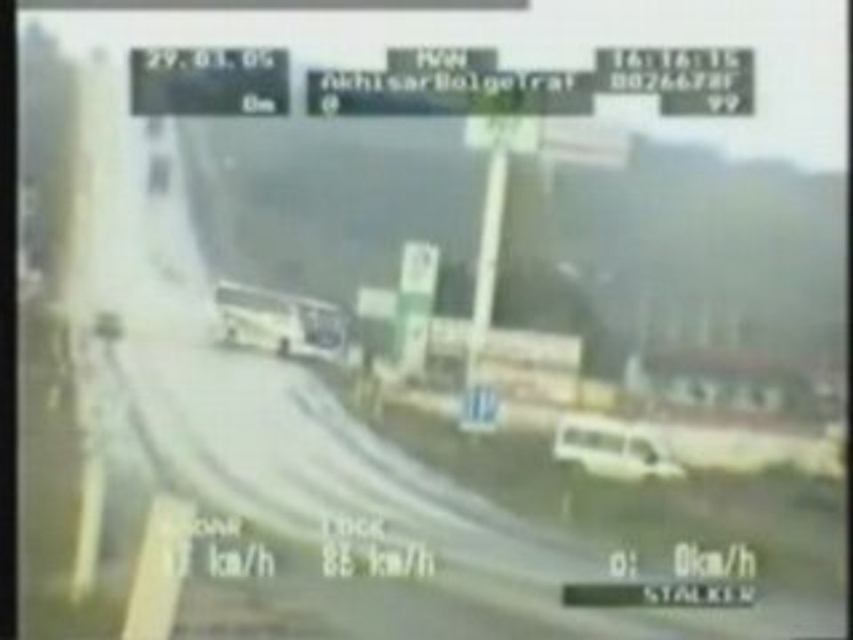 Accident bus impressionnant