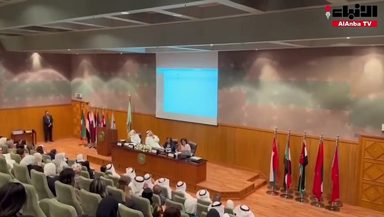عالية الخالد تستخدم الذكاء الاصطناعي وتحاور ChatGPT عن تمكين المرأة اقتصادياً في الكويت بندوة «التخطيط»