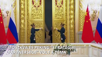 Hszi Moszkvában "stratégiai partnerségről" beszélt, Putyin megfenyegette a briteket