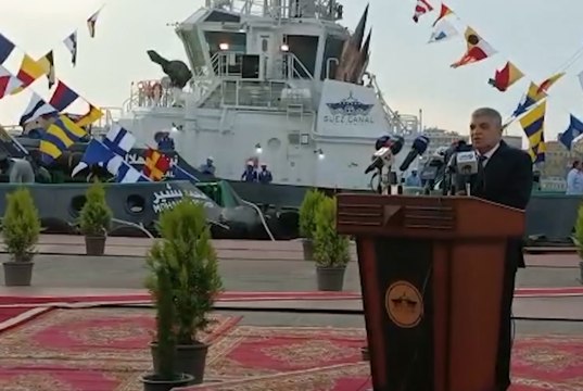 الفريق أسامة ربيع يشهد تدشين القاطرة «أمين زيد» بترسانة بورسعيد البحرية