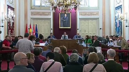 Alcalá de Henares: El alcalde suspende el Pleno entre gritos y abucheos de los trabajadores municipales