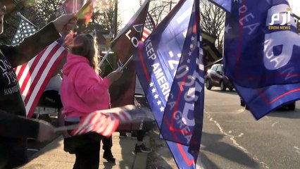 أنصار ترامب يتظاهرون تحسبا لاعتقاله المحتمل