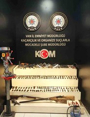 Van'da silah imalatı ve ticareti yapanlara operasyon: 2 tutuklama