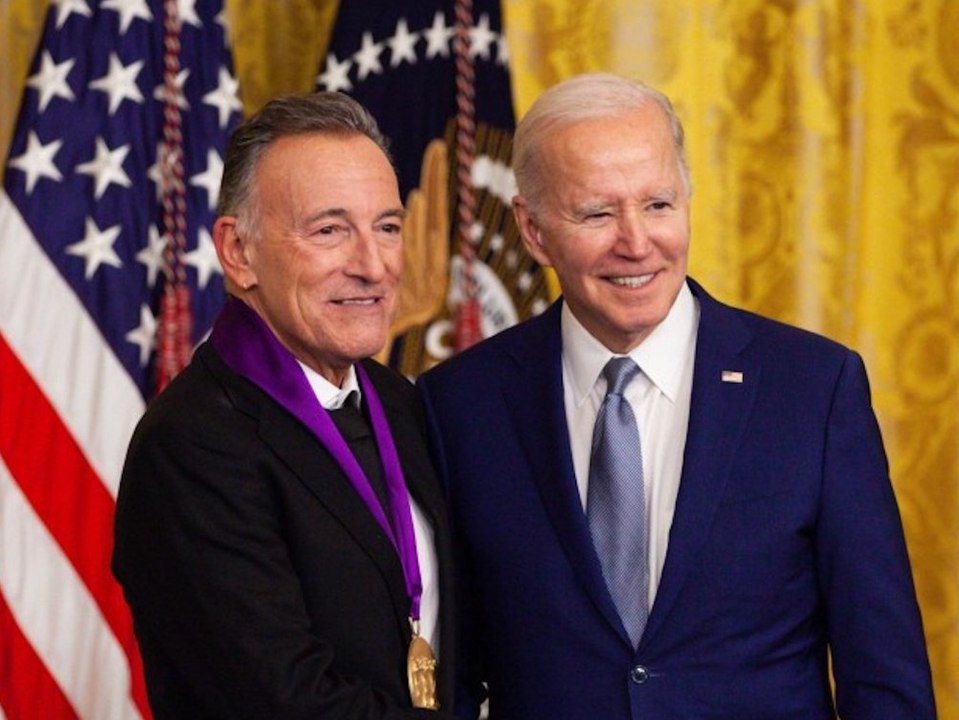 Bruce Springsteen: Musiker erhält Ehrenmedaille von Joe Biden