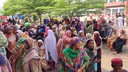 ٹوبہ ٹیک سنگھ :مفت آٹے کی تقسیم خواتین ذلیل خوار
