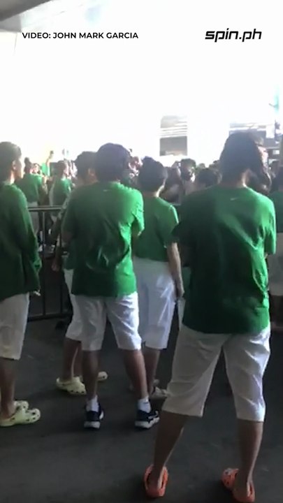 It's good chaos at the back exit of MOA Arena #uaap