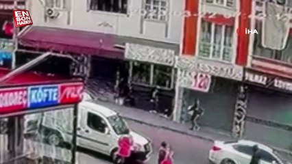 Esenyurt'ta eşiyle ilişkisi olduğunu düşündüğü kişiyi başından vurdu
