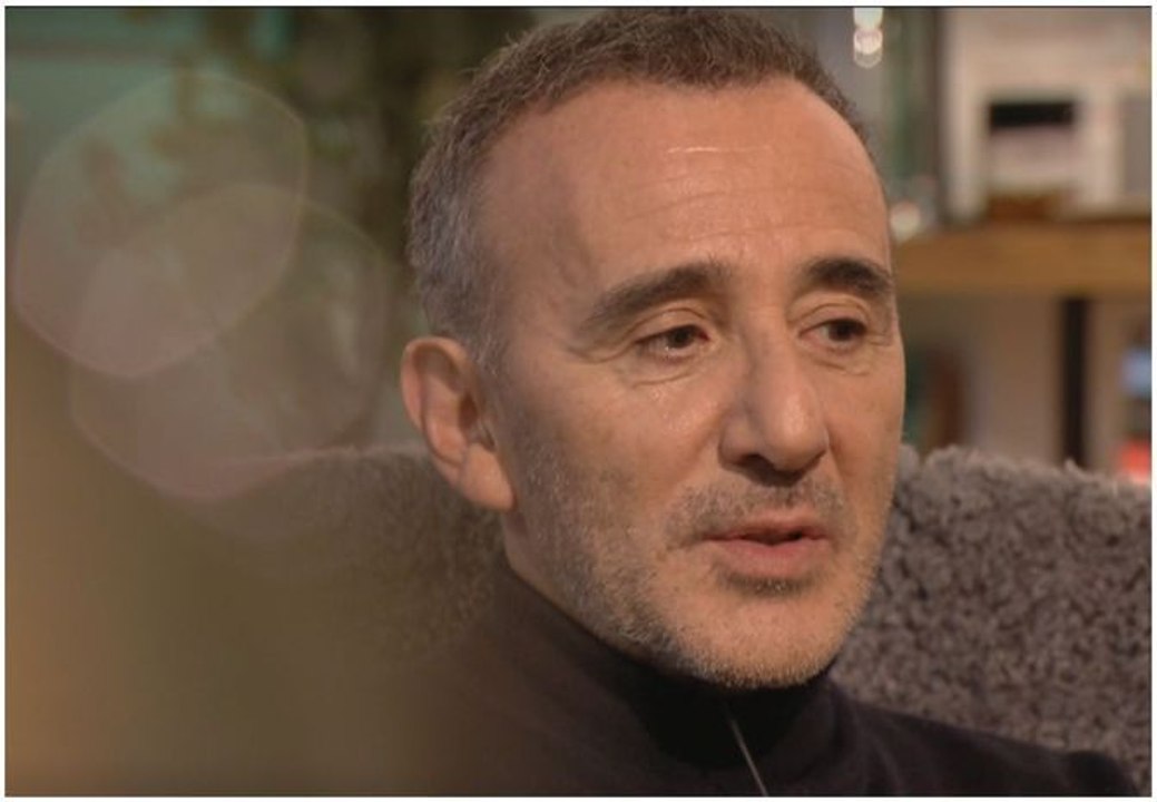 "Dieudo, qu'est-ce que tu fous ?" : Elie Semoun fait passer un message à son ancien complice Dieudonné dans En Aparté