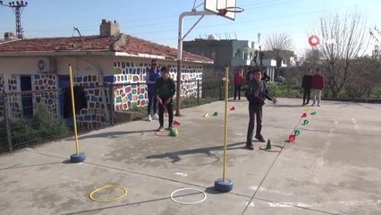 Cizreli çocuklar Gençlik ve Spor Bakanlığı'nın projeleriyle doyasıya eğleniyor