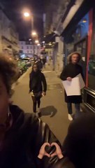 Mais ce n'est pas tout puisque Yannick Noah est également de la partie et il semble en très bonne formeYannick Noah à Paris avec Joalukas et Eleejah