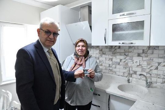 KEŞAN'DA BELEDİYEDEN VATANDAŞLARA ÜCRETSİZ SU TASARRUFU APARATI 'PERLATÖR'