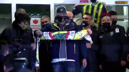 Mesut Özil futbolu bıraktığını açıkladı