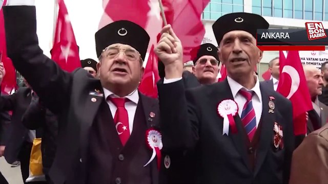 Türkiye Gaziler ve Şehit Aileleri Vakfı üyelerinden CHP'ye tepki