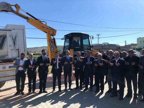 Siirt'te doğal gaz için ilk kazma vuruldu