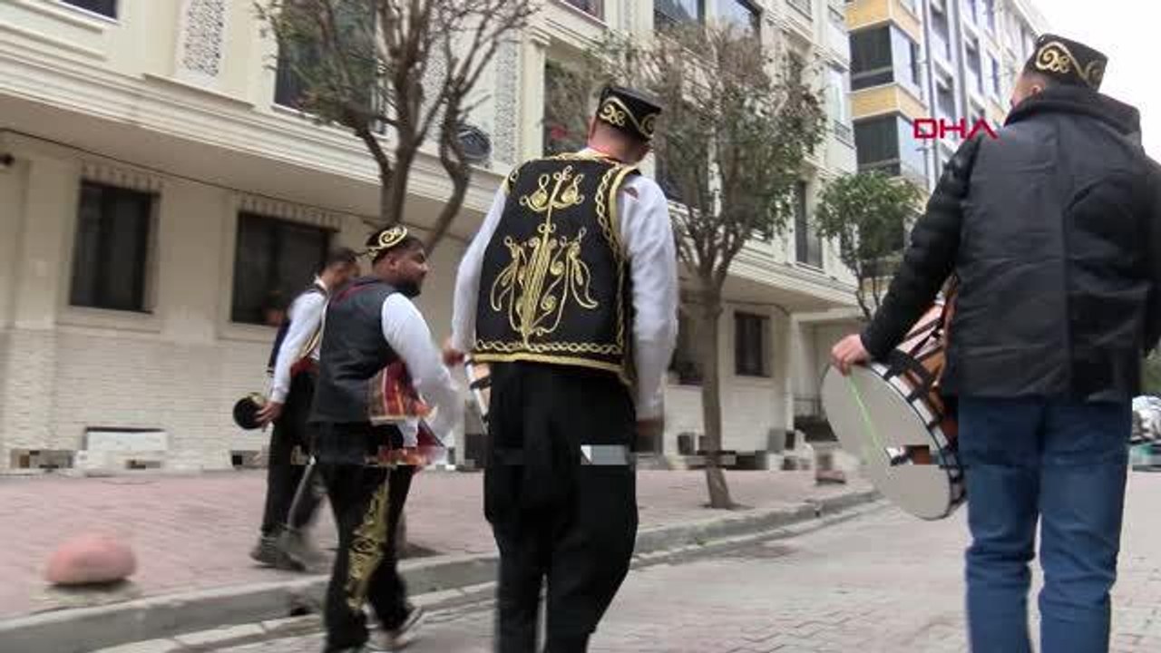 İSTANBUL-DAVULCULAR RAMAZAN'A HAZIR, KORSAN DAVULCULAR İÇİN YAKA KARTI UYARISI