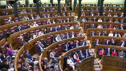 下载视频: Fracasa la moción de censura de VOX