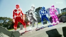 Os Power Rangers estão de volta. Veja o trailer do filme da Netflix