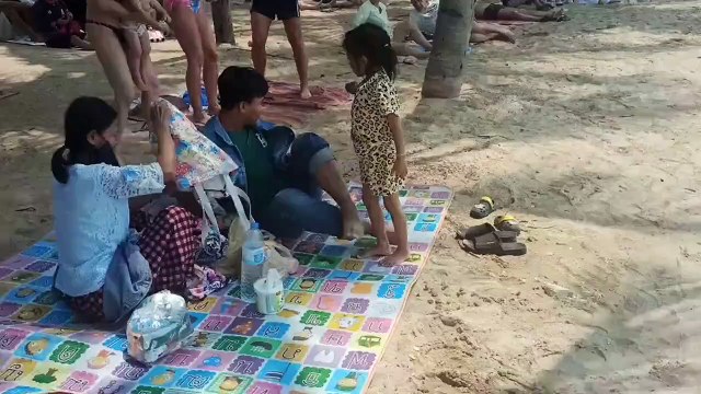 Un rat sur une plage de Thaïlande sème la panique
