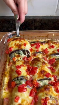 Rolls de berenjena gratinados