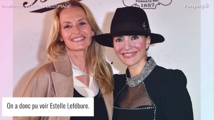 Estelle Lefébure, divine et coiffée avec élégance, brille avec une Caterina Murino très sexy