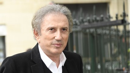 GALA VIDÉO - Michel Drucker à nouveau opéré : ce que l’on sait sur son état de santé