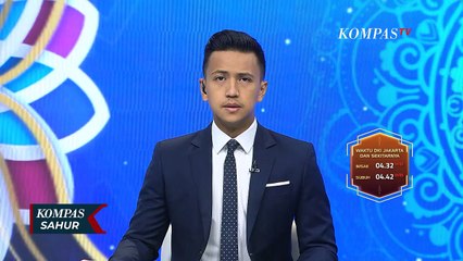 Petugas Damkar Lebak Evakuasi Sarang Tawon Diatas Masjid