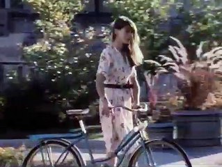 Plan 10 from Outer Space | movie | 1995 | Official Clip