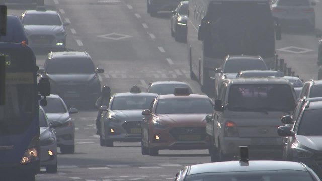 [날씨] 단비 지나고 황사 유입...오후 미세먼지 '매우 나쁨' / YTN