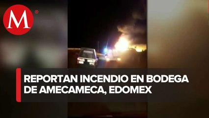 Se registra fuerte incendio en una bodega de material reciclado en Estado de México