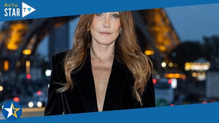 Carla Bruni : Cette photo improbable en pleine grève des éboueurs fait grincer des dents
