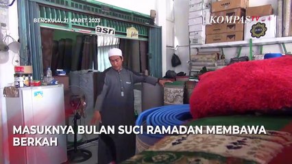 Penjualan Sajadah Masjid Mulai Meningkat di Bulan Ramadan