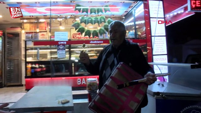 İstanbul'da ramazan davulcuları ilk sahurla birlikte göreve başladı