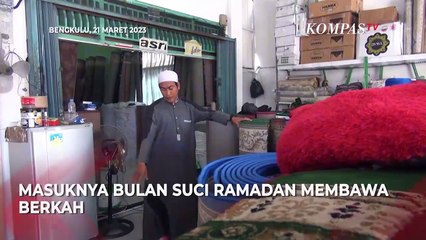 Penjualan Sajadah Masjid Meningkat di Bulan Ramadan
