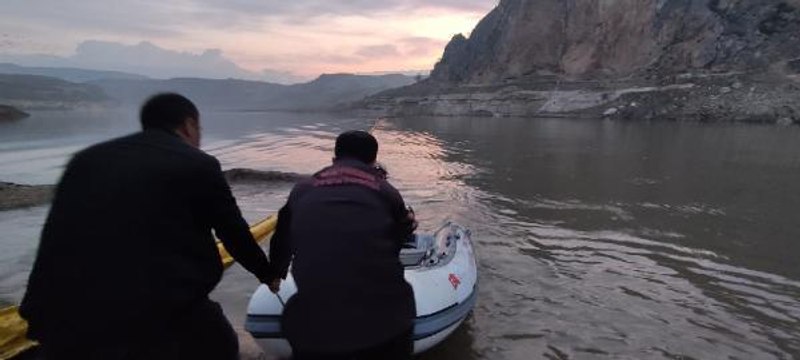 BATMAN'DA PETROL BORU HATTINDA SIZINTI MEYDANA GELDİ