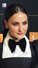 Elli AvrRam का ब्लैक ऑउटफिट में दिखा खूबसूरत लुक