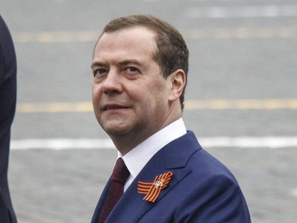 Medwedew droht: Festnahme Putins wäre 'Kriegserklärung'