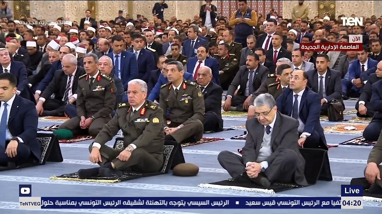 الرئيس يشهد شعائر صلاة فجر اليوم الأول من رمضان...