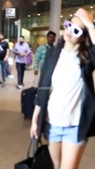 नए लुक में एयरपोर्ट पर नजर आयी Surveen Chawla