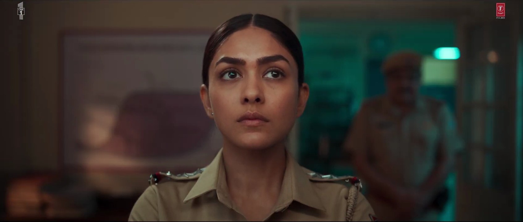 Gumraah (Official Trailer) Aditya Roy Kapur_ Mrunal Thakur _ Vardhan Ketkar _ Murad K_ Bhushan Kumar(1080P_HD)