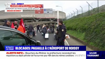 Tải video: Blocage à Roissy: des voyageurs terminent leur trajet à pied pour rejoindre l'aéroport