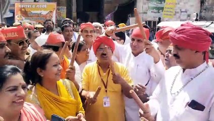 Chetichand: देखें कांग्रेस-भाजपा नेताओं ने कैसे किया डांस....