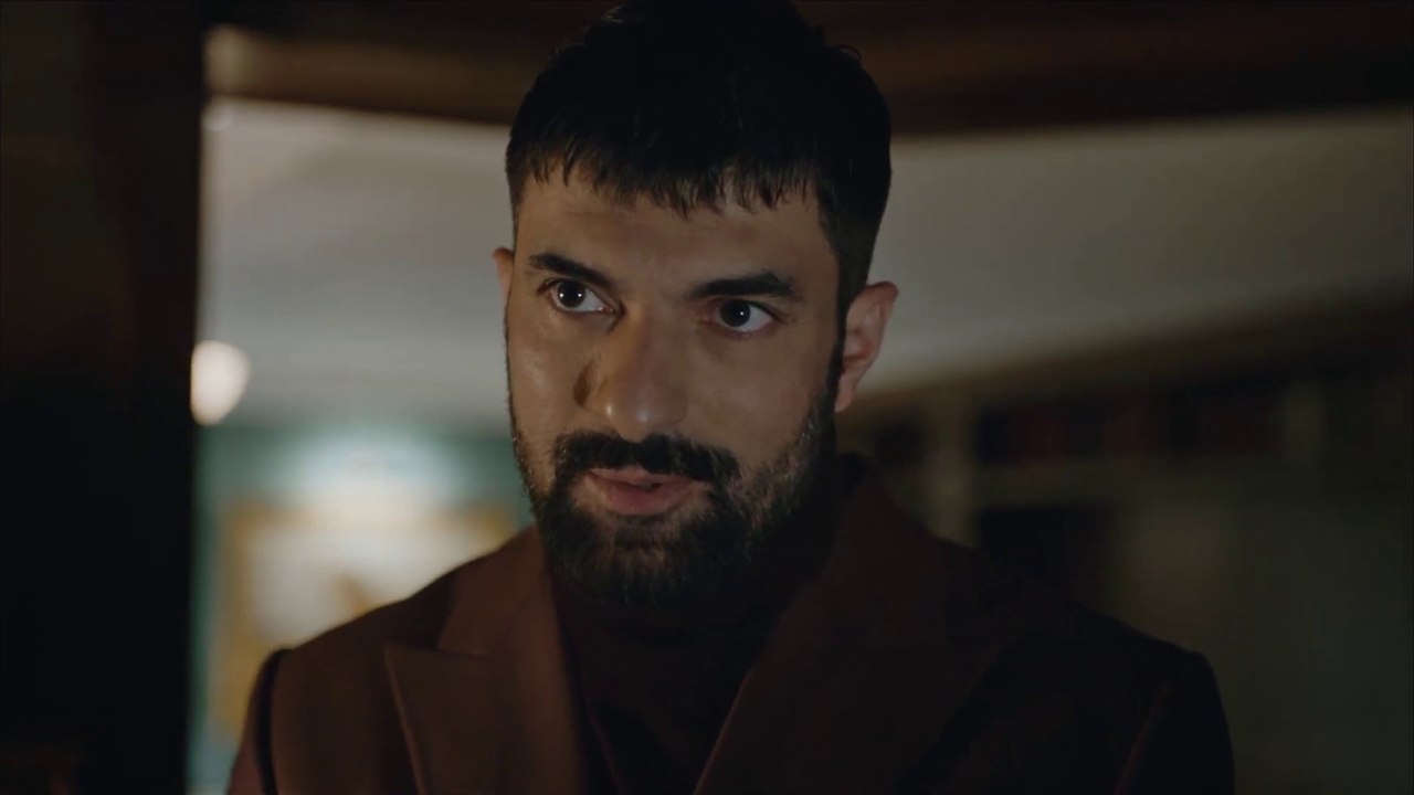 Tahir Lekesiz Raconu Bir Başkadır - Adım Farah 4. Bölüm