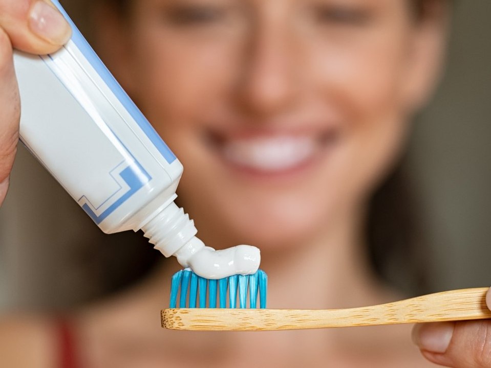 Zahnpasta im Test: Drei günstige Produkte überzeugen