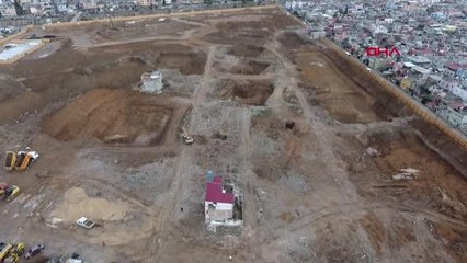 YÜREĞİR İLÇESİNDEKİ KENTSEL DÖNÜŞÜM ALANINDA TEMELLER ATILMAYA BAŞLANDI