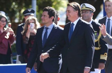 Bolsonaro relembra facada de 2018 e presta solidariedade a Sérgio Moro