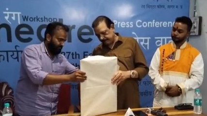 सागर: सिने अभिनेता गोविन्द नामदेव ने किया पोस्टर लांच,देखें Video