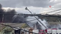 Gebze'de fabrika yangını: Temizlik ürünlerinin üretildiği fabrika alevlere teslim oldu