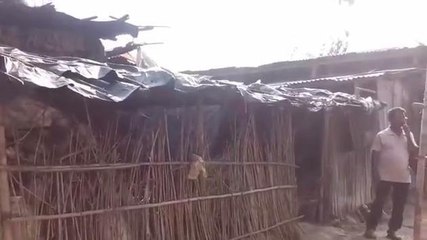 দঃ দিনাজপুর: প্রতিবন্ধী গরিবদেরও মিললো না আবাসের ঘর ! আশ্রয় বারান্দায়